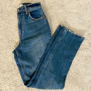 Abercrombie 90s Straight Ultra High Rise Curve Love